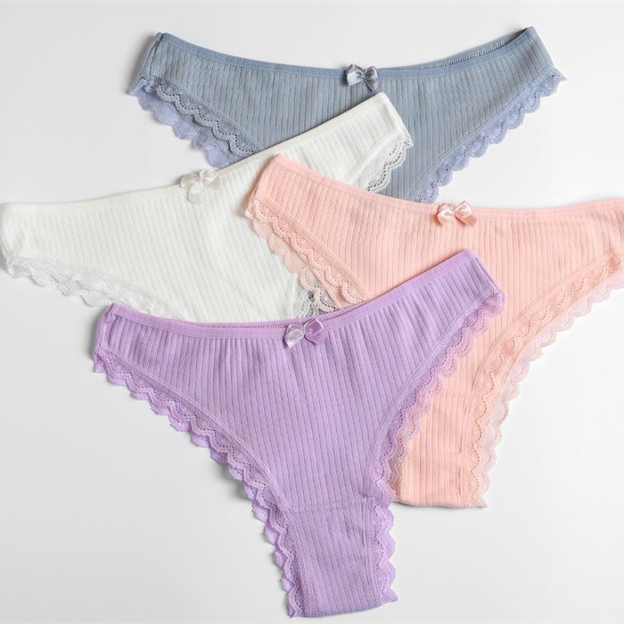 Lace trim bikini briefs